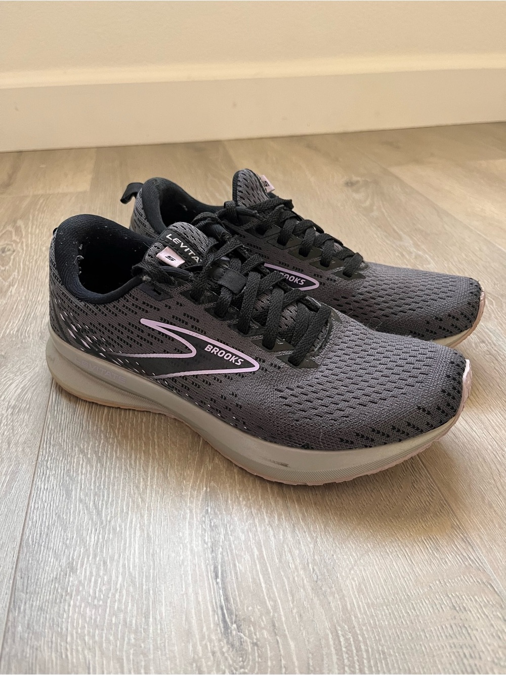 Brooks Women's Gray and Light Pink Levitate Athletic Running Shoes